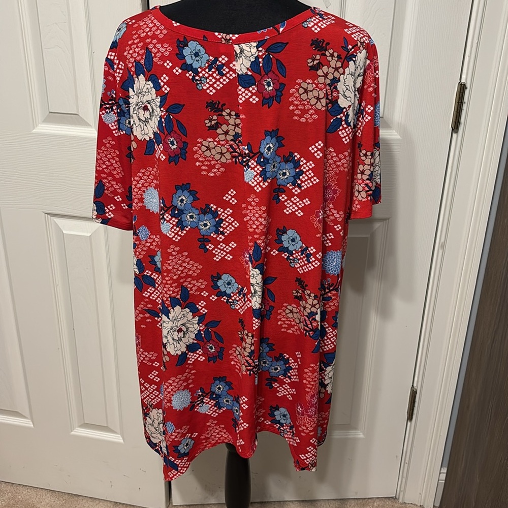 Misia Plus Floral Top - Picture 5 of 8